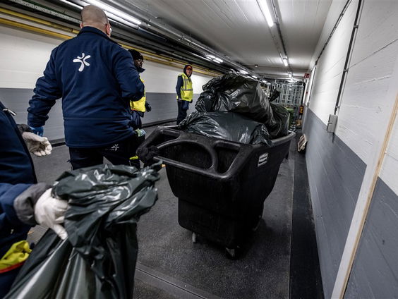 Vakbonden staken voor zwaarwerkregeling