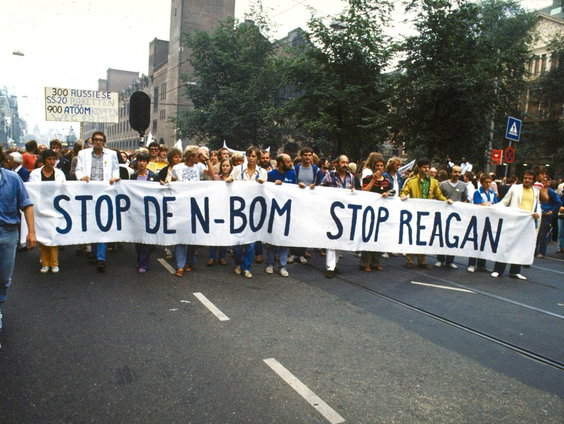 Nieuwe Vredesbeweging houdt Vredesmars in Den Haag