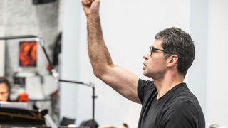 Dirigent Valentin Uryupin over De maagd van Orléans van Tsjaikovski