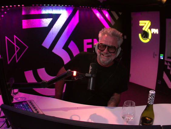 Lowlands baas Eric van Eerdenburg is co-host bij 3voor12 Radio