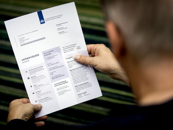 Econoom Merel van Rooy waarschuwt voor het boetetijdperk