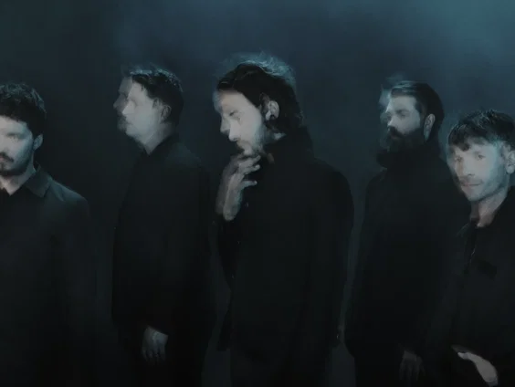 Tom Smith van Editors vertelt in 3voor12 Radio alles over hun band met Pinkpop en nieuwe album