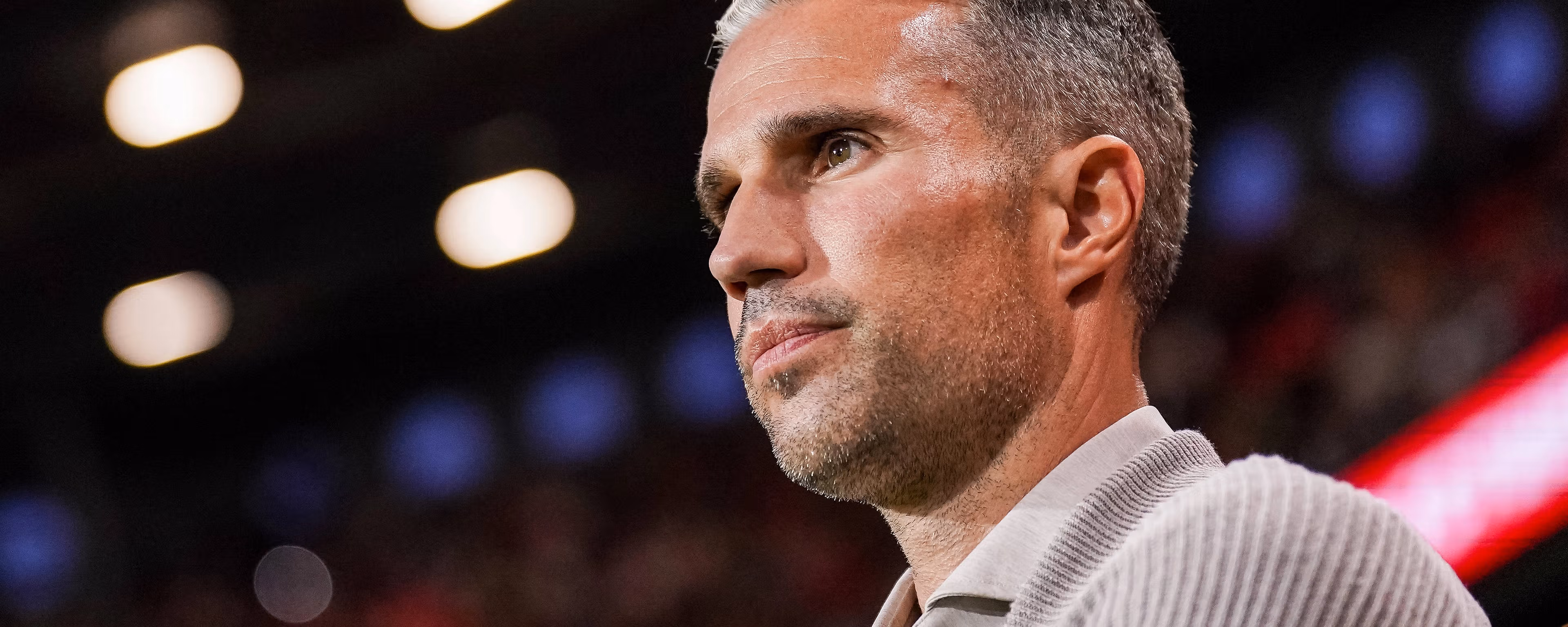 Rondje Rotterdam: Van Persie eruit of blijven?