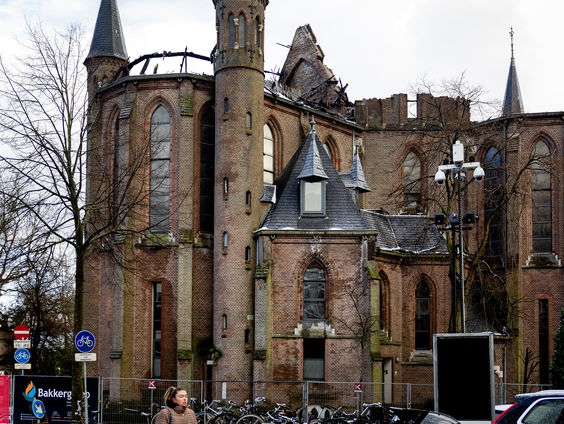 Vondelkerk afgebrand