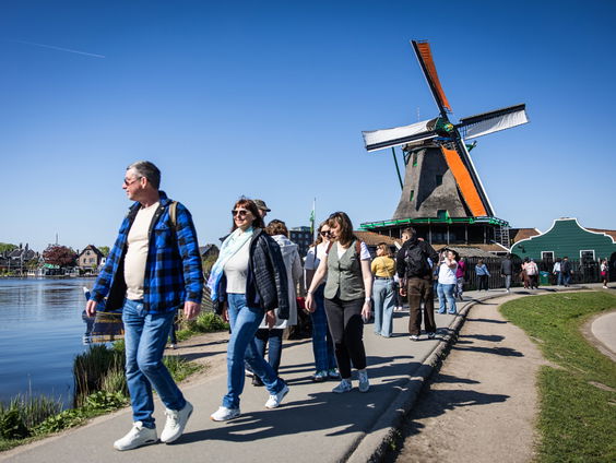 Een verplicht toegangskaartje voor de Zaanse Schans om massatoerisme tegen te gaan, is dat een goed idee?