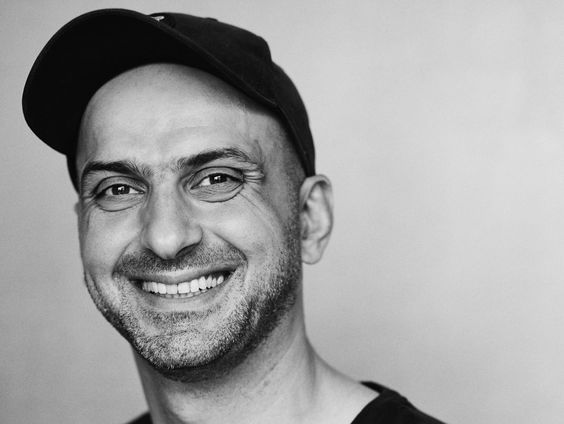 Sadettin Kirmiziyüz, acteur, schrijver en theatermaker