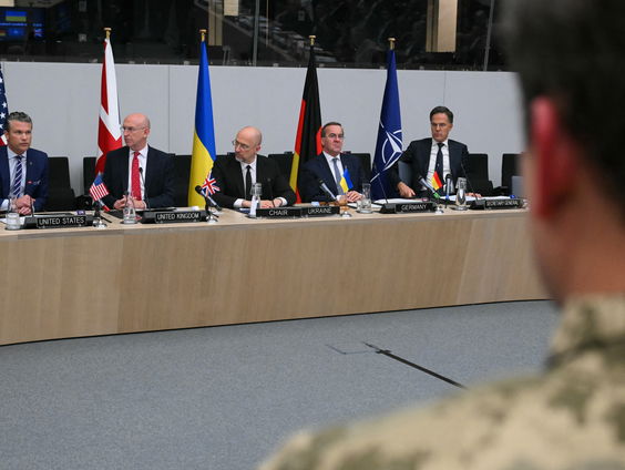 Steeds meer NAVO-landen bereid Amerikaanse wapenpakketten te kopen voor Oekraïne