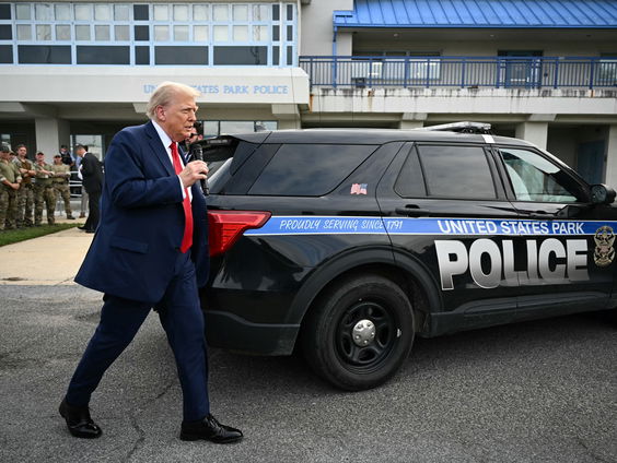 Trump wil Democratische steden onder de duim houden