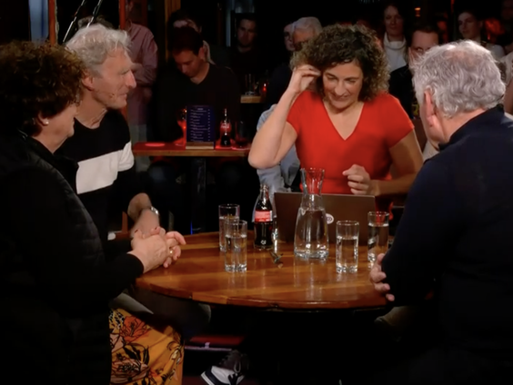 Eerste Kamerleden Ilona Lagas (BBB) en Paul Rosenmöller (PRO) in het Politiek Café