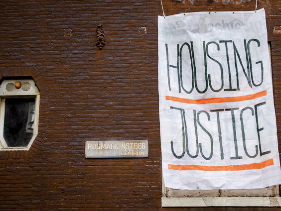 Nederlanders besteden relatief groot deel van inkomen aan woonlasten