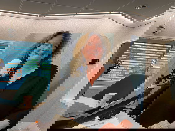 De minister van Oplossingen over asielzoekers aan het werk