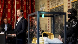 Directeur Drents museum 'als koning onthaald' in Roemenië na terugkeer goud ...