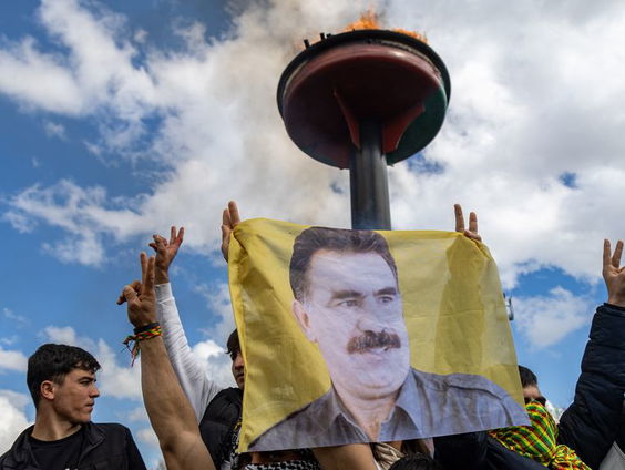 Koerdische PKK besluit tot opheffing en wil wapens neerleggen