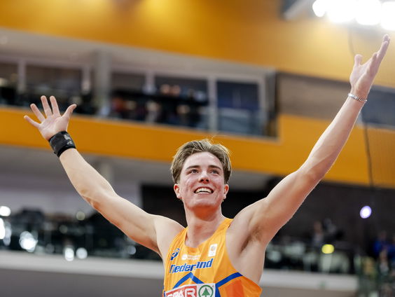 Tienkamper Jeff Tesselaar kwam van het stotteren af