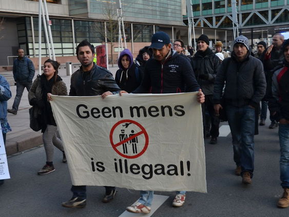 Ook niet-illegalen worden geraakt door verbod op hulp illegalen
