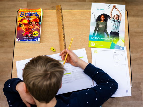 Stand.nl: 'We moeten terug naar één doorstroomtoets voor alle basisschoolleerlingen'
