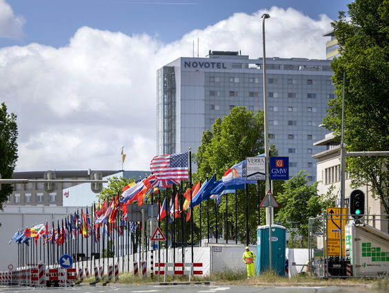 Wat betekent de kabinetsval voor Europa en de NAVO-top?