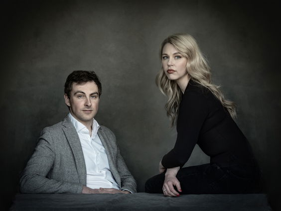 Lisa Loeb en Daniel Paarlberg, cabaretier en socioloog