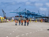 Havenwerkers als eersten in actie tegen bezuinigingen op sociale zekerheid