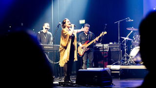 Iris de Leeuw speelt live!