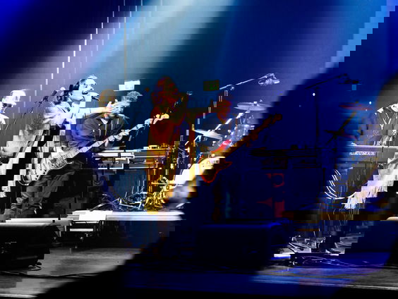 Iris de Leeuw speelt live!