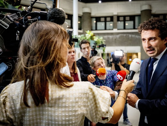 Waarom profiteert links niet van de chaos op rechts?
