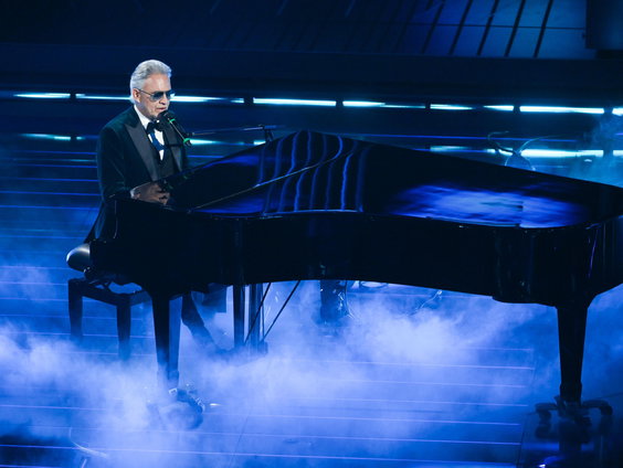 Hoe weet tenor Andrea Bocelli al 30 jaar mensen te raken?