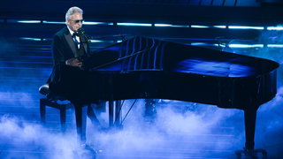 Hoe weet tenor Andrea Bocelli al 30 jaar mensen te raken?