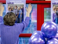 Stand.nl: 'Iedereen zou mee moeten doen aan Paarse Vrijdag! '