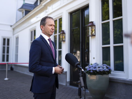 Eddy van Hijum (NSC) over de asielwet