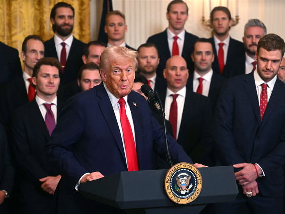 De ambtenaren die zich verzetten tegen Trump