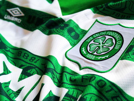 Hoe je een nep voetbalshirts kunt herkennen