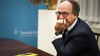 Koolmees presenteert vanavond zijn bevindingen: middendoor of over rechts?