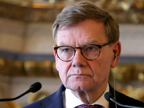 Duitse minister Wadephul naar Israël, gaat voorzichtig oproepen tot toelaten humanitaire hulp Gaza