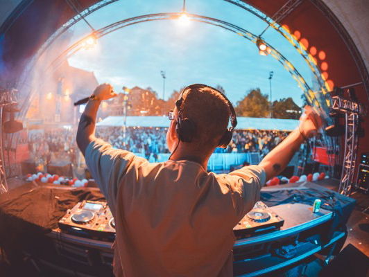 Wereldberoemde DJ Lex van Berkel was doorgedraaid door dwanggedachten