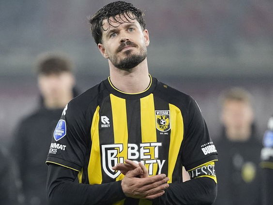 Vitesse in financiële nood; is de voetbalclub nog te redden?