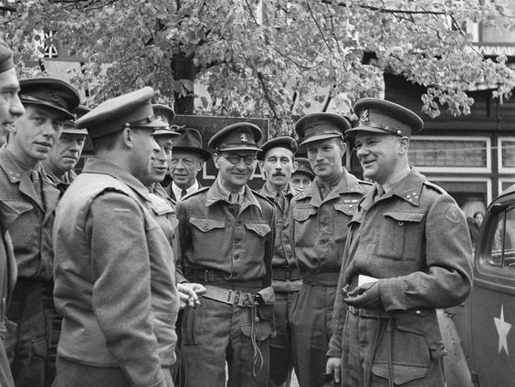 Laat Nederland zich weer overvallen door een vijand?