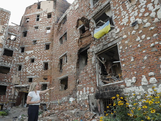 Schrijven in tijden van oorlog met Lisa Weeda