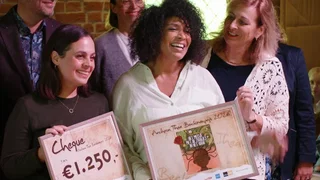 Nancy Bosmans wint de Thea Beckmanprijs voor haar historische jeugdboek 'He ...