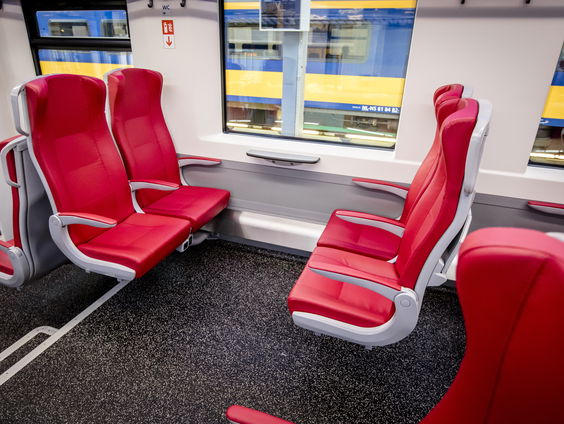 Meer plek in de tweede klas: NS bouwt bijna 200 sprinters om