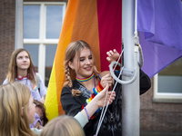 Homo-acceptatie onder middelbare scholieren in vier jaar gehalveerd