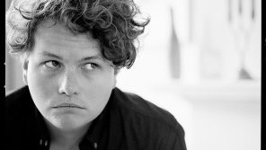 Schrijver-dichter Maarten van der Graaff krijgt de Frans Kellendonkprijs