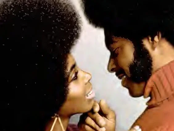 George E. Johnson overleden, pionier van afro-cosmetica en muziek