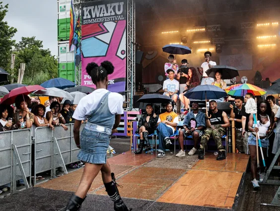 Stand.nl: 'We moeten de Nederlandse festivalcultuur koesteren'