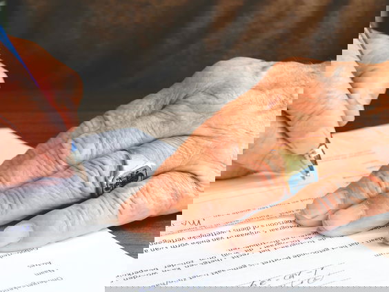 Achternaam veranderen moet makkelijker worden