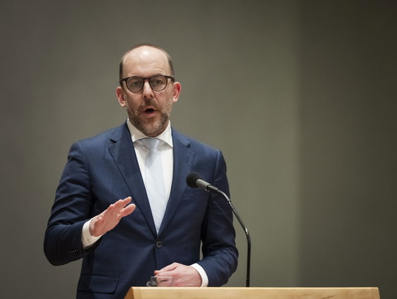 Het panel van De Rode Draad: stemming over de asielwetten