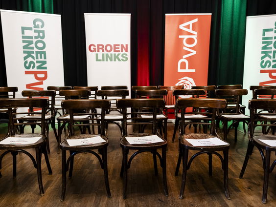 Arbeiders der Nederlanden, verenigt U!