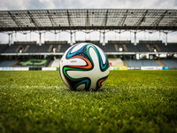 Maakt de FIFA van de voetbalsport een commercieel gedrocht?