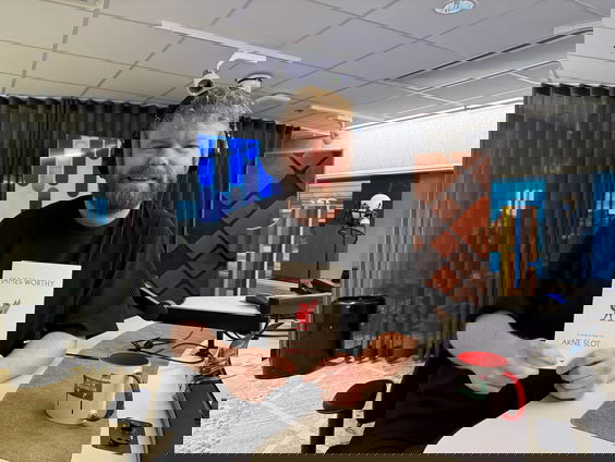 James Worthy over Arne Slot