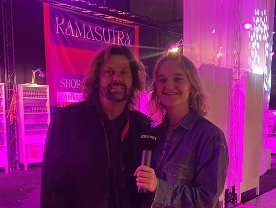 Wie komt er eigenlijk op de Kamasutrabeurs?